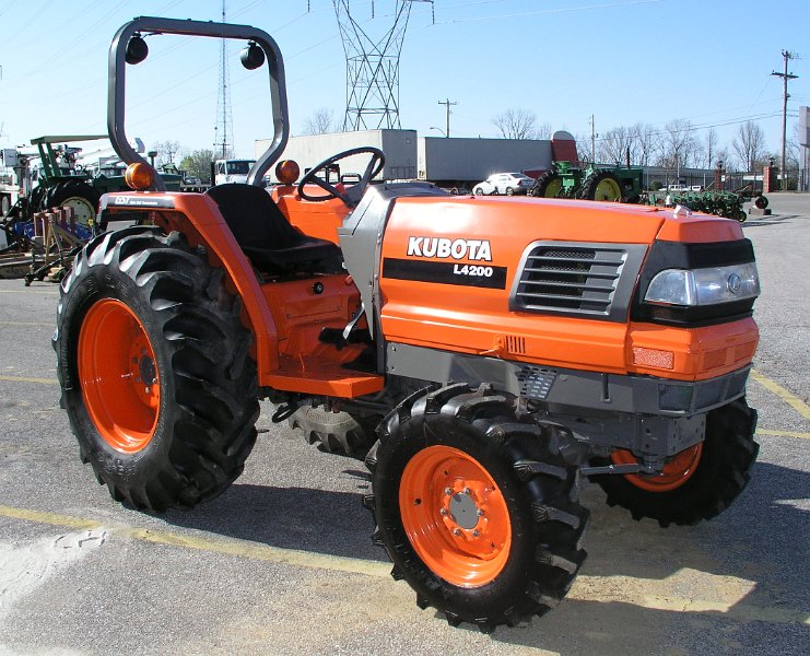 Kubota L4200 FILTRY